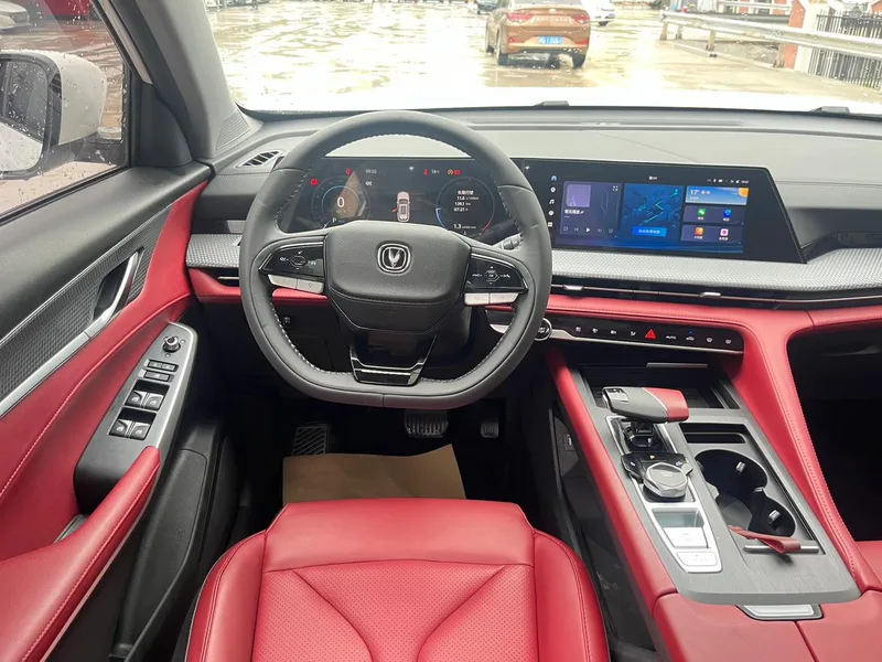 Changan CS75 PLUS 2022 1.5T Automatic Luxury Model interior photo 13 Changan CS75 PLUS 2022 1.5T Automatic Luxury Model interior photo 13