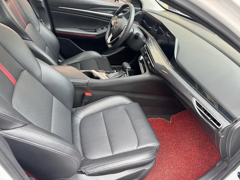 Changan Eado 2021 PLUS 1.6L GDI CVT Type d'élite intérieur photo 9 Changan Eado 2021 PLUS 1.6L GDI CVT Type d'élite intérieur photo 9