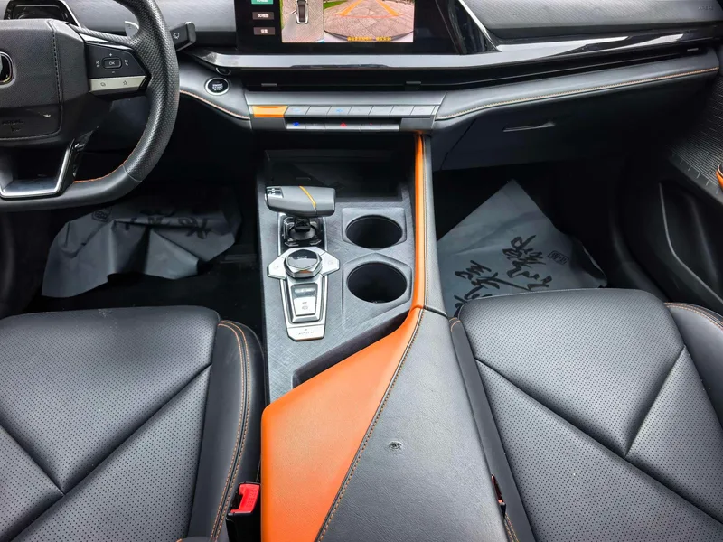 Changan UNI-V 2022 1.5T Premium Trim interior photo 11 Changan UNI-V 2022 1.5T Premium Trim interior photo 11