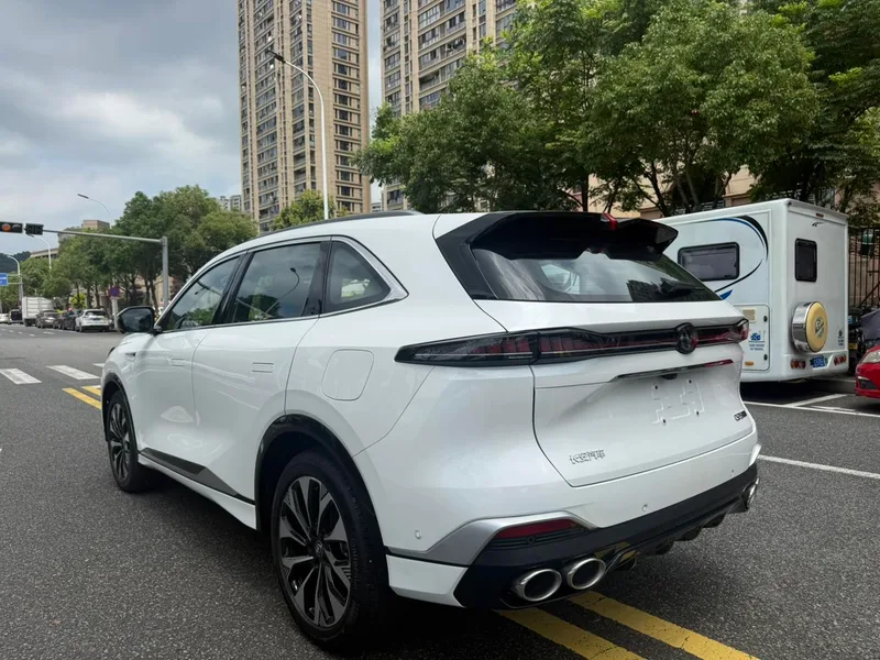 Changan CS75 PLUS 2025 Fourth generation Ultra 2.0T New Blue Whale Wisdom Zhiqing Type exterior photo 8