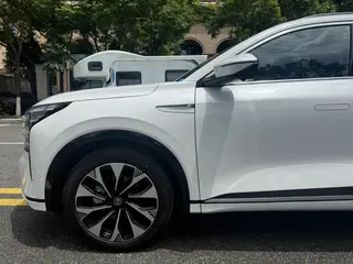 Changan CS75 PLUS 2025 Fourth generation Ultra 2.0T New Blue Whale Wisdom Zhiqing Type exterior photo 9