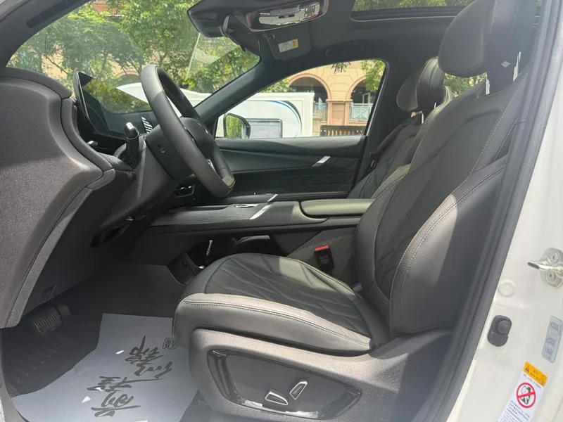 Changan CS75 PLUS 2025 Fourth generation Ultra 2.0T New Blue Whale Wisdom Zhiqing Type exterior photo 10