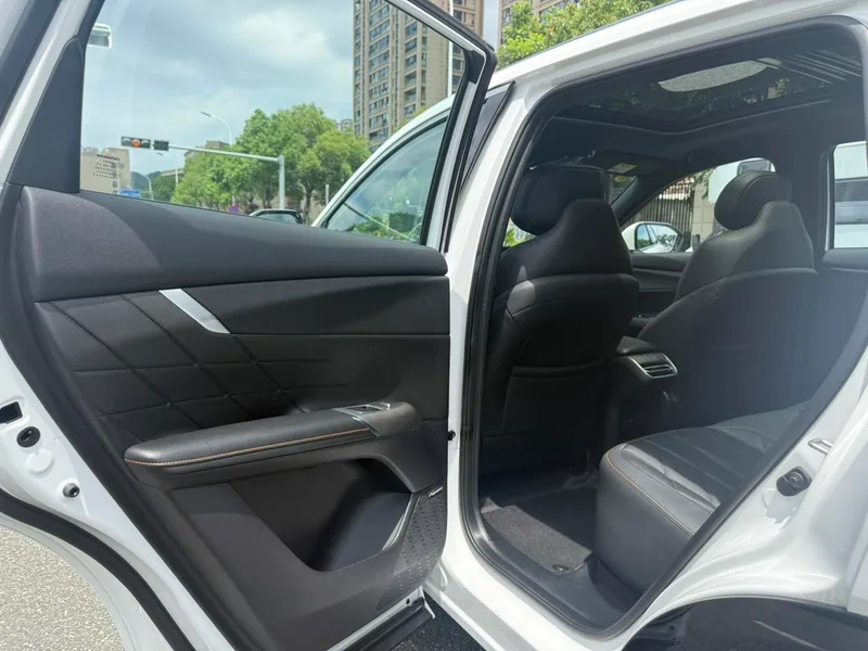 Changan CS75 PLUS 2025 Fourth generation Ultra 2.0T New Blue Whale Wisdom Zhiqing Type interior photo 12