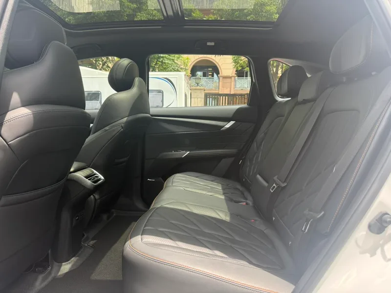 Changan CS75 PLUS 2025 Fourth generation Ultra 2.0T New Blue Whale Wisdom Zhiqing Type interior photo 13