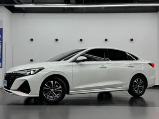 Changan Eado 2023 PLUS Versión de disfrute Ballena azul NE 1.4T GDI DCT Acabado premium