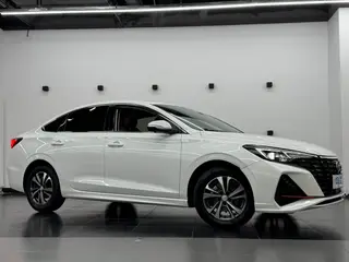Changan Eado 2023 PLUS Enjoyment Edition Blue whale NE 1.4T GDI DCT Premium Trim exterior photo 3 Changan Eado 2023 PLUS Enjoyment Edition Blue whale NE 1.4T GDI DCT Premium Trim exterior photo 3