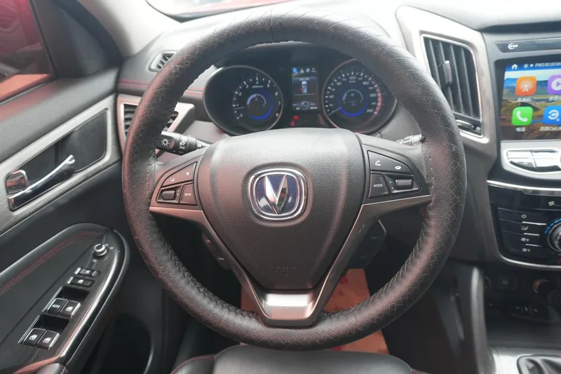 Changan CS75 2017 Cool Edition 1.5T Manual front sharing type interior photo 7 Changan CS75 2017 Cool Edition 1.5T Manual front sharing type interior photo 7