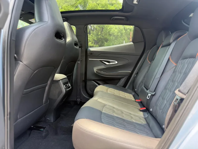 Changan UNI-T 2022 2.0T Premium Trim exterior photo 6 Changan UNI-T 2022 2.0T Premium Trim exterior photo 6
