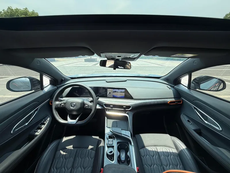 Changan UNI-T 2022 2.0T Premium Trim interior photo 9 Changan UNI-T 2022 2.0T Premium Trim interior photo 9