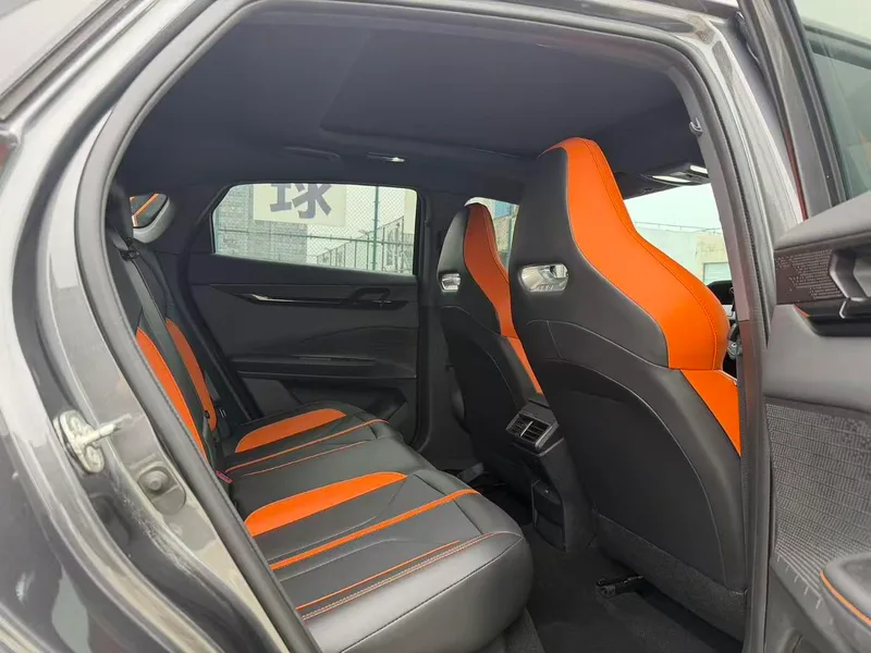 Changan UNI-V 2025 1.5T 500Bar Luxury sports-style exterior photo 7 Changan UNI-V 2025 1.5T 500Bar Luxury sports-style exterior photo 7