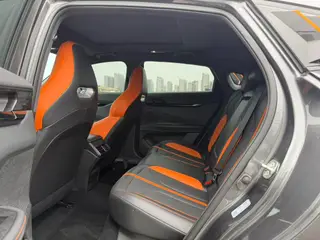 Changan UNI-V 2025 1.5T 500Bar Luxury sports-style interior photo 10 Changan UNI-V 2025 1.5T 500Bar Luxury sports-style interior photo 10