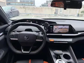 Changan UNI-V 2025 1.5T 500Bar Luxury sports-style interior photo 13 Changan UNI-V 2025 1.5T 500Bar Luxury sports-style interior photo 13