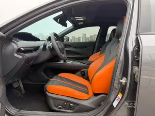 Changan UNI-V 2025 1.5T 500Bar Luxury sports-style interior photo 15 Changan UNI-V 2025 1.5T 500Bar Luxury sports-style interior photo 15