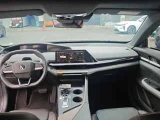 Changan UNI-V 2022 1.5T Tipo piloto inteligente interior foto 7