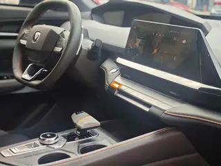 Changan UNI-V 2022 1.5T Tipo piloto inteligente interior foto 8