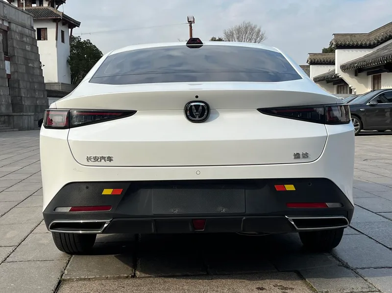 Changan Lamore 2023 1.5T GDI Auto Enjoy Edition exterior photo 5 Changan Lamore 2023 1.5T GDI Auto Enjoy Edition exterior photo 5