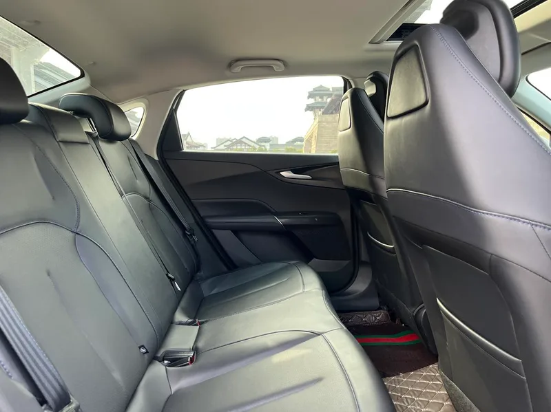 Changan Lamore 2023 1.5T GDI Auto Enjoy Edition interior photo 14 Changan Lamore 2023 1.5T GDI Auto Enjoy Edition interior photo 14