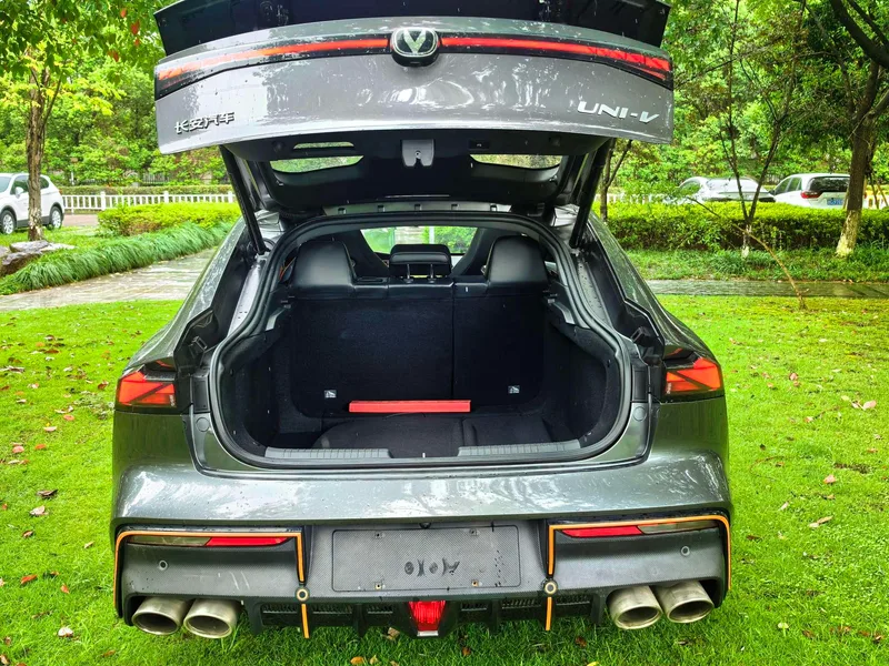 Changan UNI-V 2023 1.5T Sports version exterior photo 8 Changan UNI-V 2023 1.5T Sports version exterior photo 8