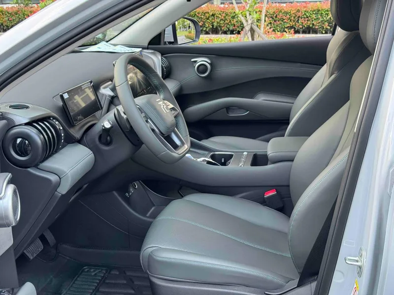 BYD Yuan Plus 2025 Versión de conducción inteligente 510KM Líder interior foto 12 BYD Yuan Plus 2025 Versión de conducción inteligente 510KM Líder interior foto 12