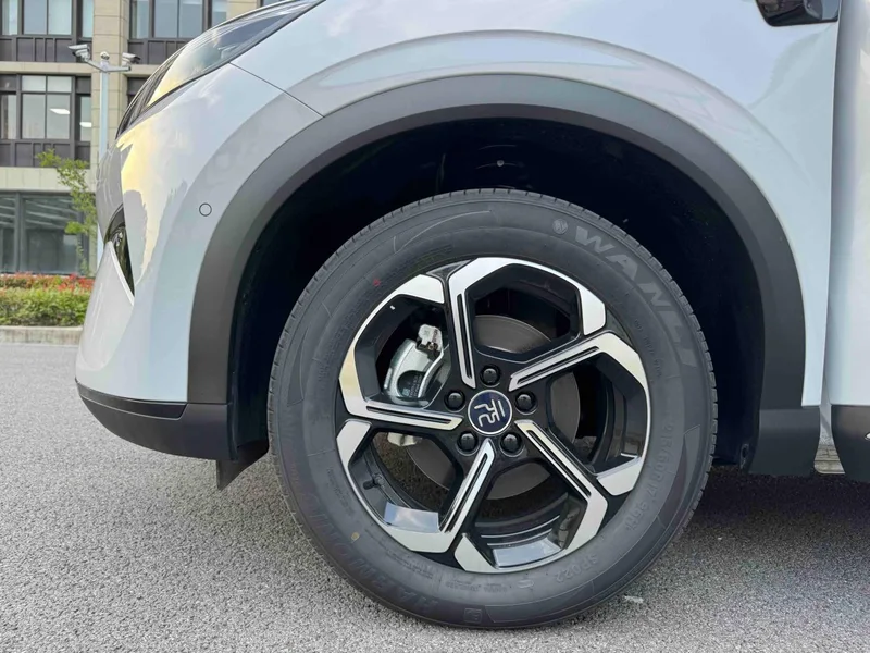 BYD Yuan Plus 2025 Versión de conducción inteligente 510KM Líder interior foto 14 BYD Yuan Plus 2025 Versión de conducción inteligente 510KM Líder interior foto 14