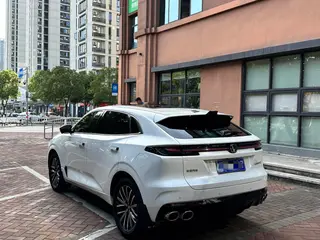 Changan UNI-K 2023 2.0T Tipo de placer interior foto 16 Changan UNI-K 2023 2.0T Tipo de placer interior foto 16