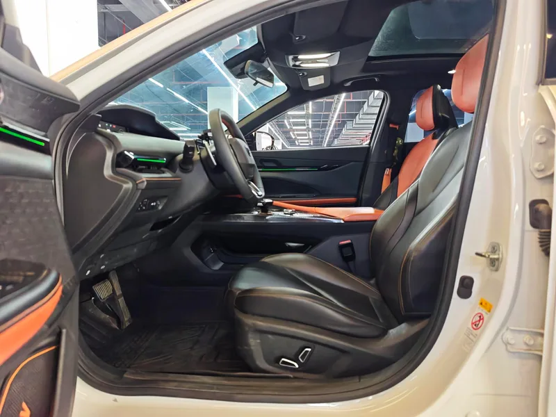 Changan UNI-V 2022 1.5T Premium Trim exterior photo 9 Changan UNI-V 2022 1.5T Premium Trim exterior photo 9