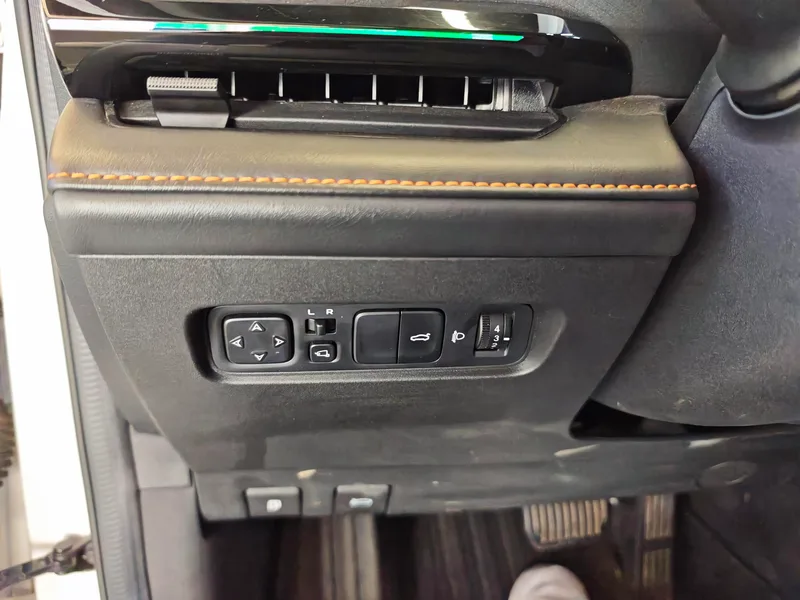 Changan UNI-V 2022 1.5T Premium Trim interior photo 12 Changan UNI-V 2022 1.5T Premium Trim interior photo 12