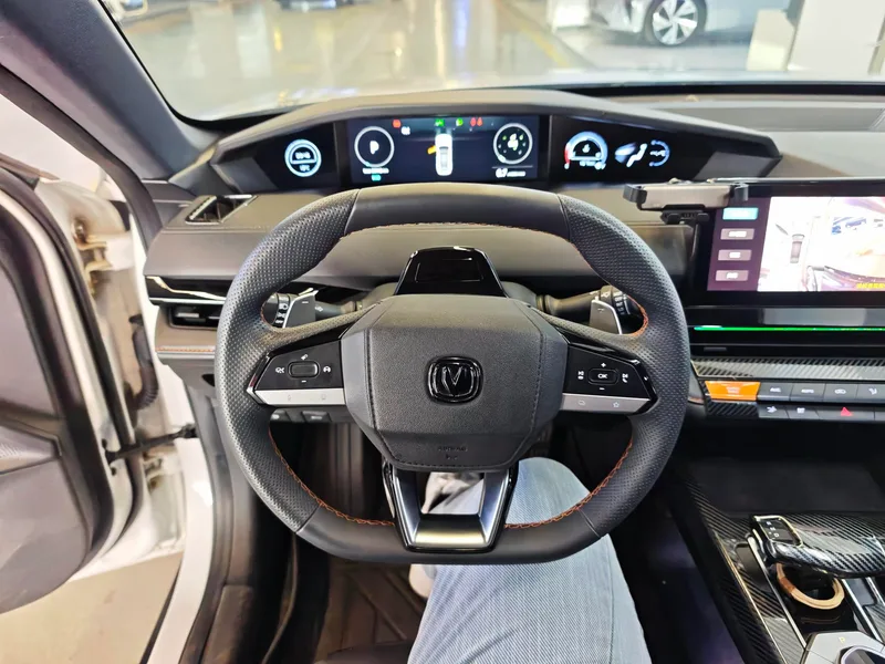 Changan UNI-V 2022 1.5T Premium Trim interior photo 13 Changan UNI-V 2022 1.5T Premium Trim interior photo 13