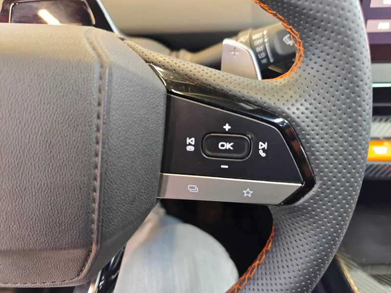 Changan UNI-V 2022 1.5T Premium Trim interior photo 16 Changan UNI-V 2022 1.5T Premium Trim interior photo 16