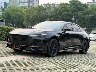 Changan UNI-V 2023 1.5T Спортивная версия