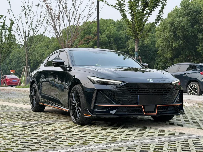 Changan UNI-V 2023 1.5T Sports version exterior photo 3 Changan UNI-V 2023 1.5T Sports version exterior photo 3