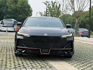 Changan UNI-V 2023 1.5T Sports version exterior photo 4 Changan UNI-V 2023 1.5T Sports version exterior photo 4