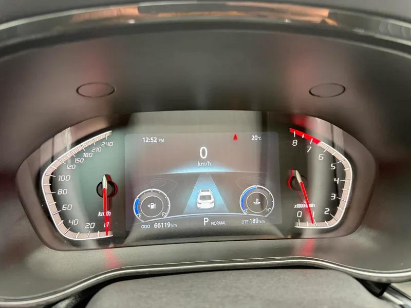 Changan CS85 COUPE 2021 1.5T DCT Elite-type interior photo 13 Changan CS85 COUPE 2021 1.5T DCT Elite-type interior photo 13