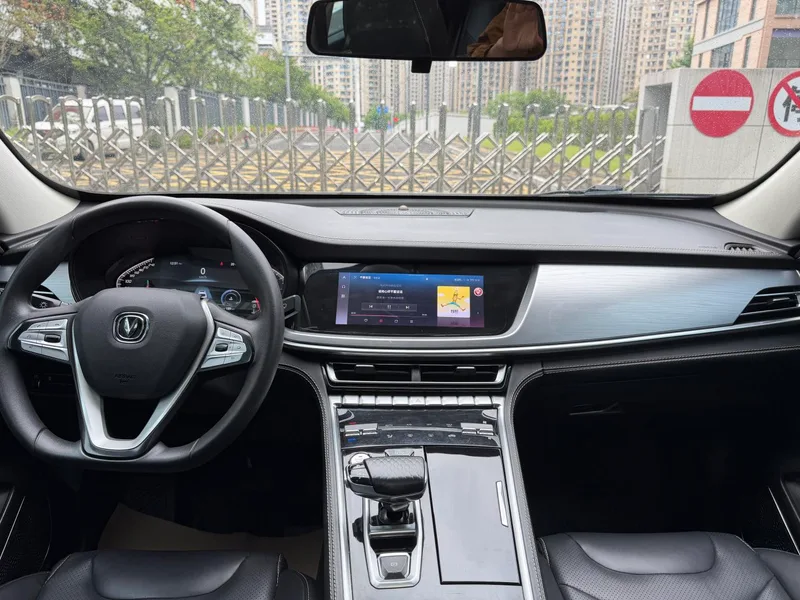 Changan CS85 COUPE 2021 1.5T DCT Elite-type interior photo 16 Changan CS85 COUPE 2021 1.5T DCT Elite-type interior photo 16