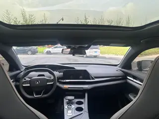 Changan UNI-V 2024 1.5T Premium Class interior photo 9