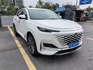 Changan UNI-K 2023 2.0T Yuelai type exterior photo 3 Changan UNI-K 2023 2.0T Yuelai type exterior photo 3