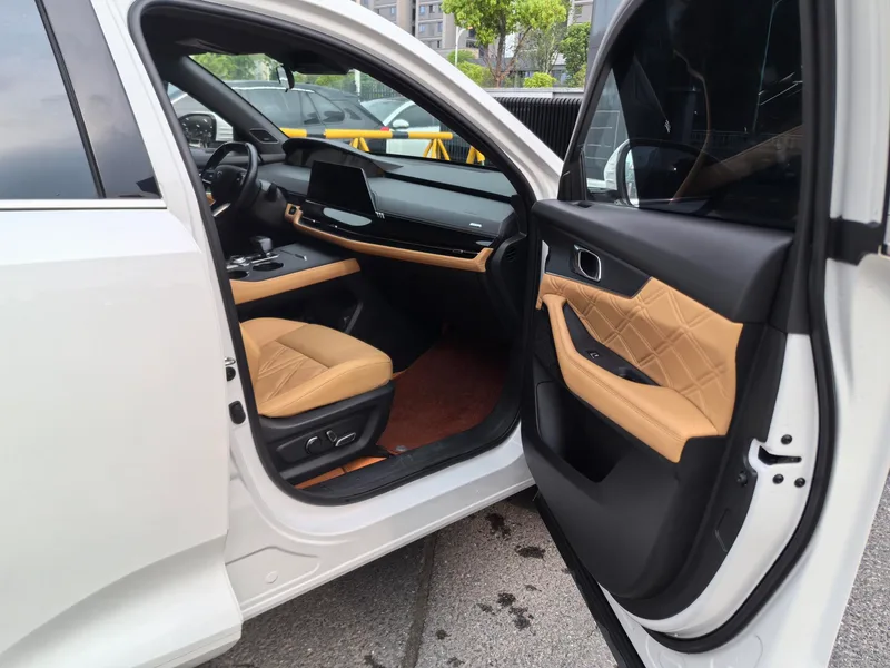 Changan UNI-K 2023 2.0T Yuelai type interior photo 9 Changan UNI-K 2023 2.0T Yuelai type interior photo 9