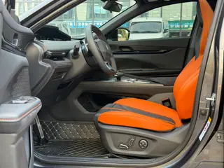 Changan UNI-V 2024 1.5T Luxury sports-style exterior photo 6 Changan UNI-V 2024 1.5T Luxury sports-style exterior photo 6