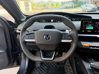 Changan UNI-V 2024 1.5T Luxury sports-style exterior photo 8 Changan UNI-V 2024 1.5T Luxury sports-style exterior photo 8