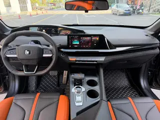 Changan UNI-V 2024 1.5T Luxury sports-style interior photo 12 Changan UNI-V 2024 1.5T Luxury sports-style interior photo 12