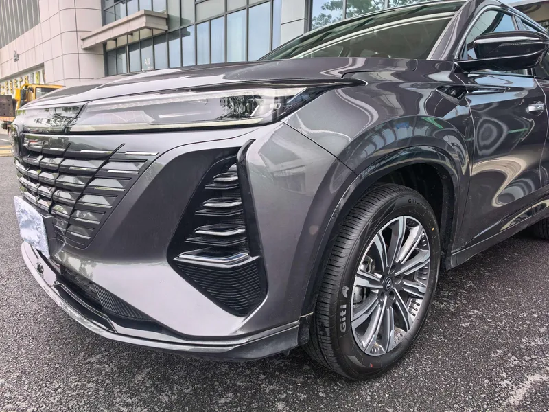 Changan CS75 PLUS 2025 Fourth generation 1.5T New Blue Whale Wisdom Enjoy interior photo 20 Changan CS75 PLUS 2025 Fourth generation 1.5T New Blue Whale Wisdom Enjoy interior photo 20