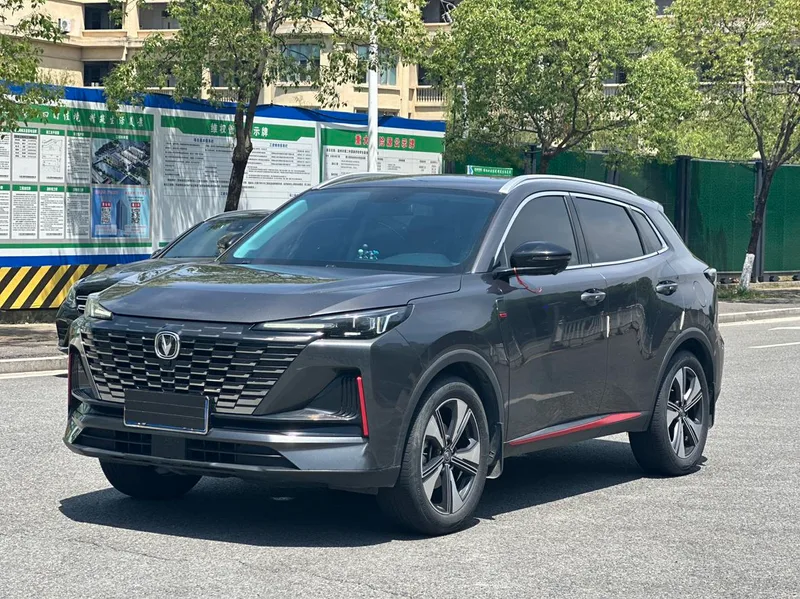 Changan CS55 PLUS 2022 Second generation 1.5T DCT Premium Trim exterior photo 1 Changan CS55 PLUS 2022 Second generation 1.5T DCT Premium Trim exterior photo 1
