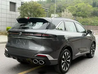 Changan CS75 PLUS 2025 Fourth generation Ultra 2.0T New Blue Whale Wisdom Zhiqing Type interior photo 7 Changan CS75 PLUS 2025 Fourth generation Ultra 2.0T New Blue Whale Wisdom Zhiqing Type interior photo 7
