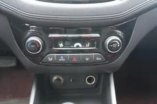 Changan Eado XT 2017 RS 1.5T Tipo deslumbrante automático interior foto 11 Changan Eado XT 2017 RS 1.5T Tipo deslumbrante automático interior foto 11