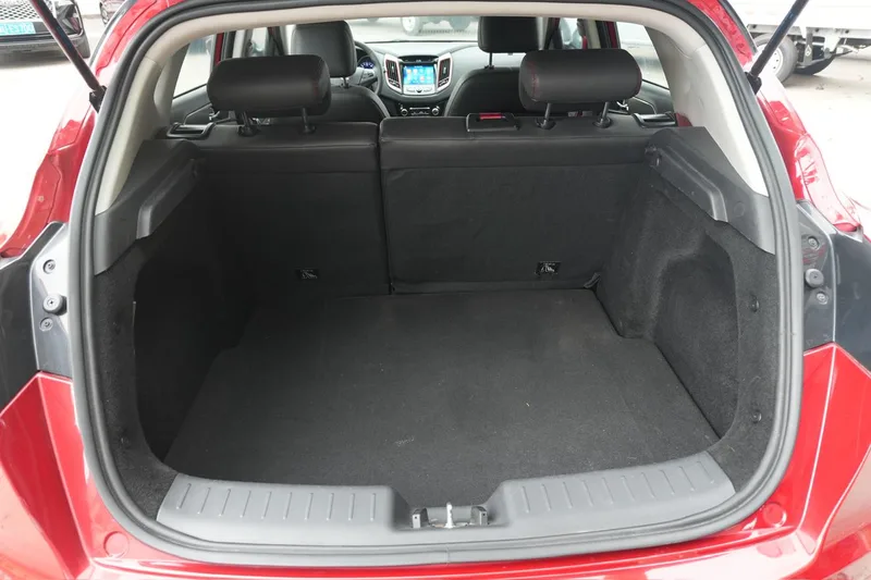 Changan Eado XT 2017 RS 1.5T Tipo deslumbrante automático interior foto 14 Changan Eado XT 2017 RS 1.5T Tipo deslumbrante automático interior foto 14