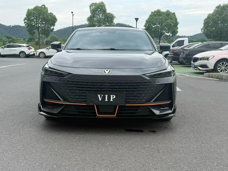Changan UNI-V 2023 1.5T Sports version exterior photo 2 Changan UNI-V 2023 1.5T Sports version exterior photo 2
