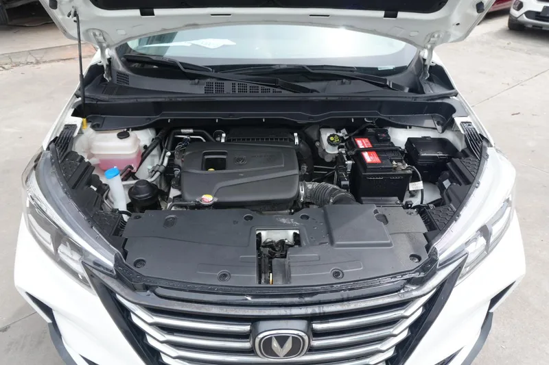 Changan CS15 2019 1.5L Automatic Flagship China V interior photo 11 Changan CS15 2019 1.5L Automatic Flagship China V interior photo 11