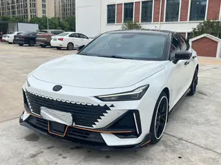 Changan UNI-V 2022 1.5T Version sportive