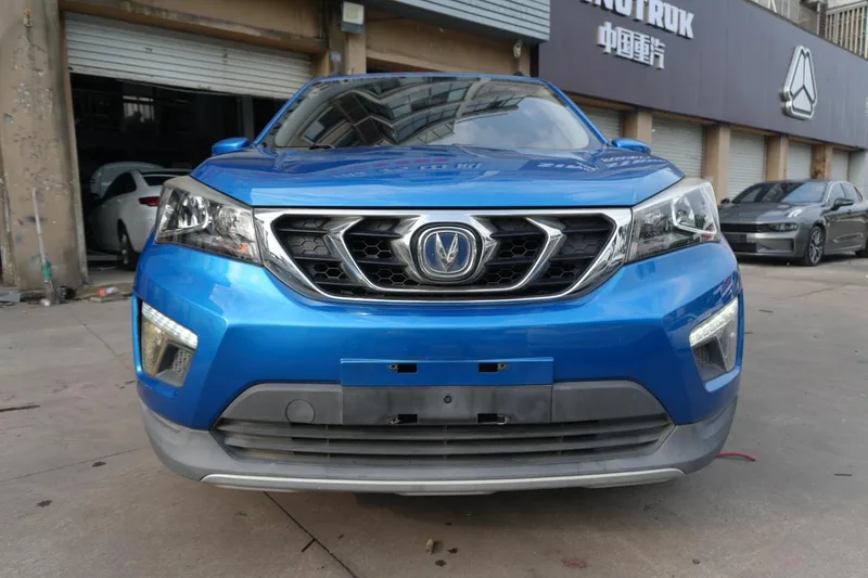Changan CS15 2016 1.5L Manual Fashion Edition exterior photo 2