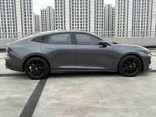 Changan UNI-V 2022 1.5T Premium Trim exterior photo 6 Changan UNI-V 2022 1.5T Premium Trim exterior photo 6